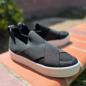 Dolce Vita Terri Black Mesh Slip On Sneakers